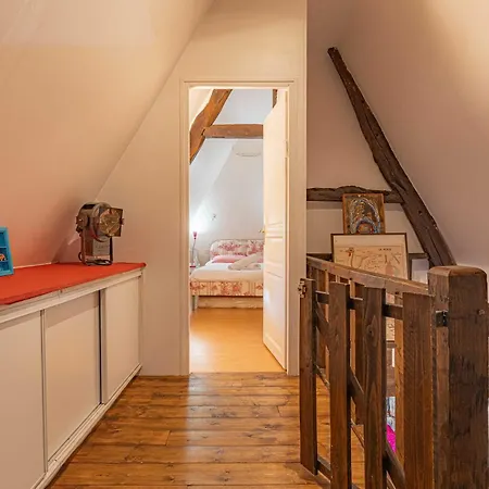 Pleasant - 4bd 8p - Normandy Apartment