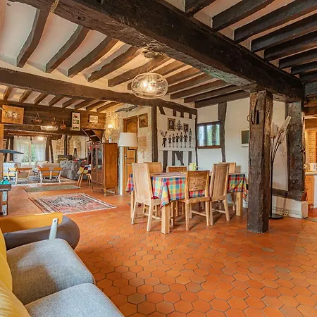 Pleasant - 4bd 8p - Normandy Apartment