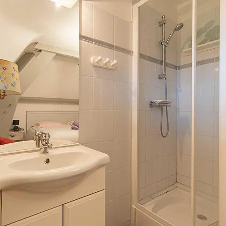 Pleasant - 4bd 8p - Normandy Apartment